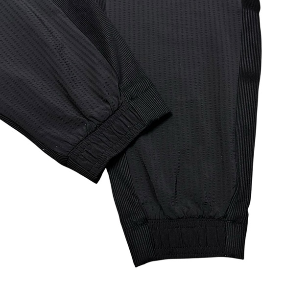 ATHLETA TEXTURED BROOKLYN JOGGER 8 Black Wrinkle Resistant Travel Quick Dry. - Picture 5 of 14